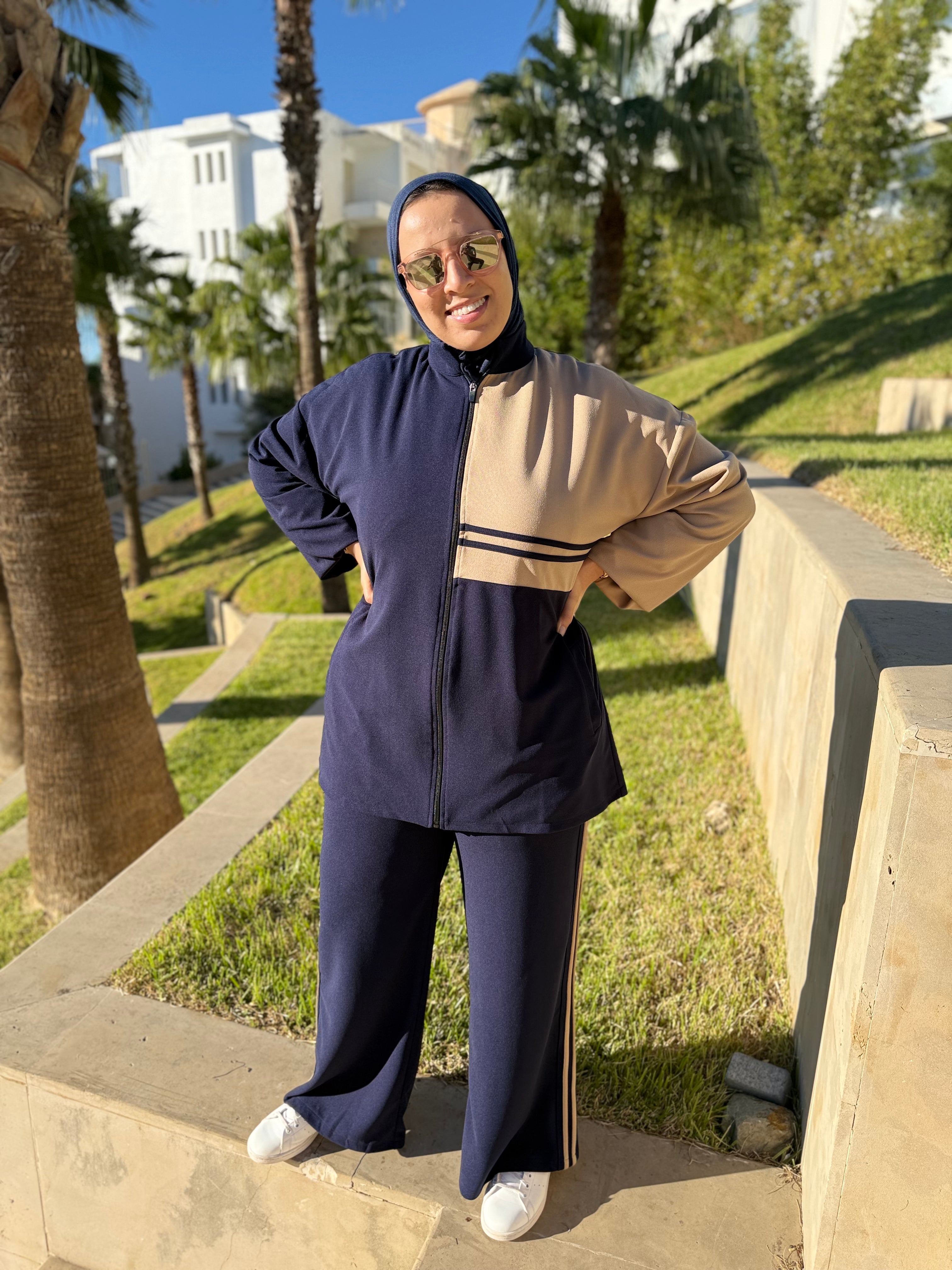 Ensemble Sport Bleu Nuit & Beige