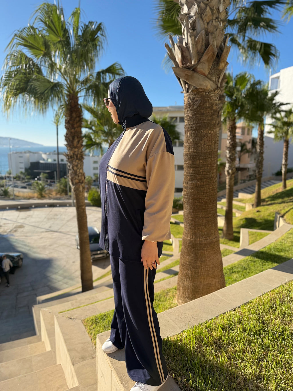 Ensemble Sport Bleu Nuit & Beige